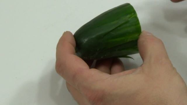 #90 How to make cucumber flower with coctail tomato - carvinggarnish for beginners / Kwiat z ogórka смотреть онлайн