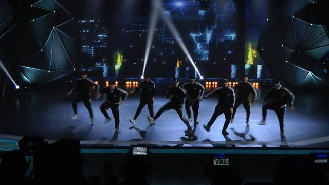 FLYOGRAPHERS DANCE TEAM by Alexey Shalburov @trueinspiration смотреть онлайн