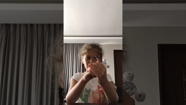 Как завязать наушники ? в этом видео об этом смотреть онлайн