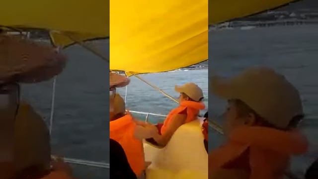 Прогулка на катамаране в Коктебеле 2020г смотреть онлайн