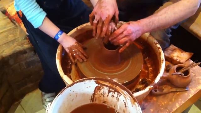 Мастер класс, делаем глиняные горшки и посуду смотреть онлайн