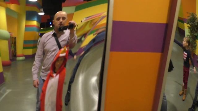 Самый большой в Европе крытый Парк Аттракционов Макс на самых крутых аттракционах Американские горк смотреть онлайн