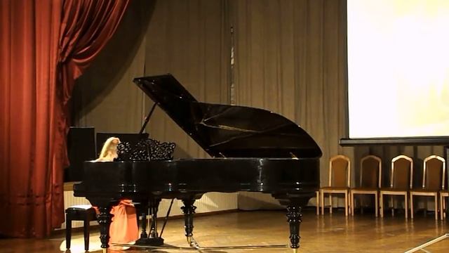 Вальс Шопена Соня играет в РНБ DSCN0089 смотреть онлайн