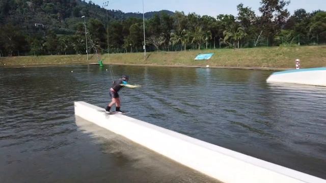Jibbing Wakeboard Tutorial: Popular Competitive Tricks on Obstacles. смотреть онлайн