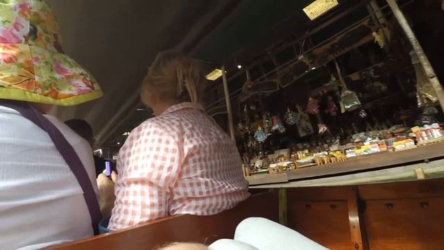 Плавучий рынок в Канчанабури и "как работают тайцы" / The floating market in Kanchanaburi смотреть онлайн