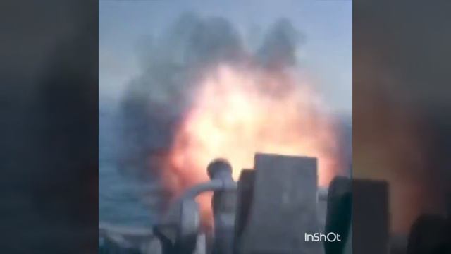 We will rock you-Queen [World of Warships] смотреть онлайн