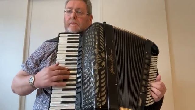 Paul Capaldi - Senior Traditional Accordion Solo смотреть онлайн