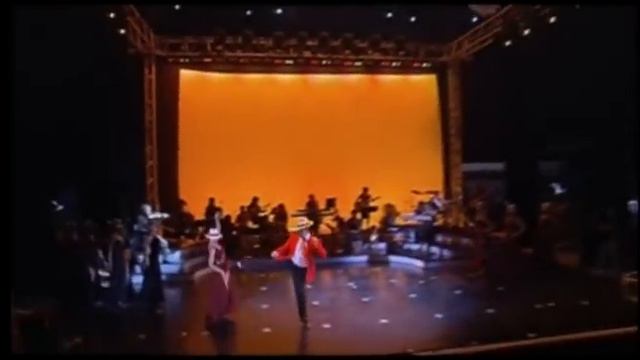 Massimo Ranieri - A rumba de' scugnizzi (Canto Perchè Non So Nuotare...da 40 anni) смотреть онлайн