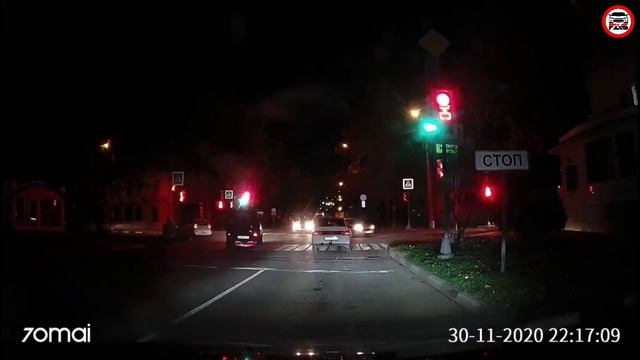 Будьте внимательнее, это уже ни в какие ворота... / Феодосия смотреть онлайн