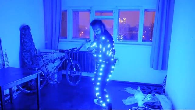 мягкий светодиодный костюм FireCase.pro смотреть онлайн
