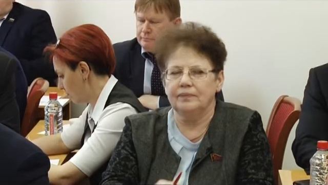 26 апреля 2017 Автомобильные дороги города Кирова вызвали массу вопросов у депутатов смотреть онлайн