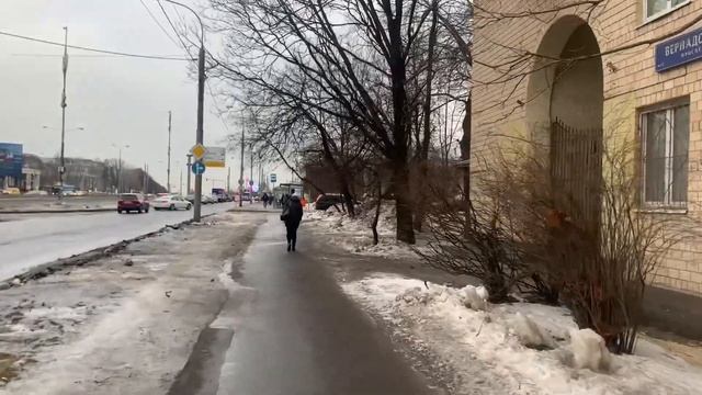 Прогулка по проспекту Вернадского до Метро Университет, г. Москва, 25.01.2023 смотреть онлайн