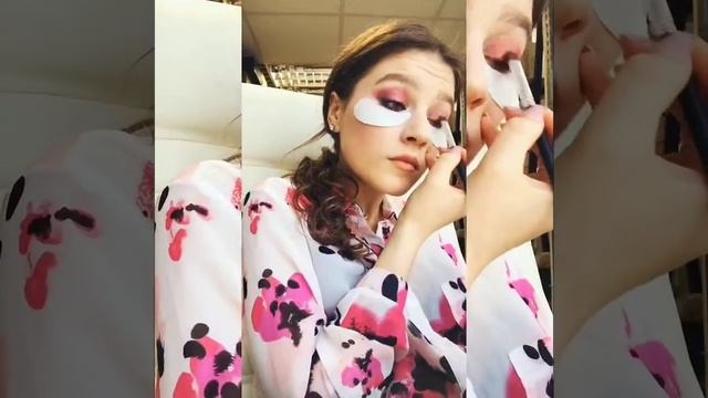 Макияж глаз. Яркие розовые смоки айз. Универсальность корейской косметики смотреть онлайн