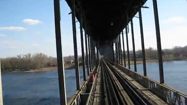 В кабине электровоза ВЛ80Т-2055 через Днепр смотреть онлайн