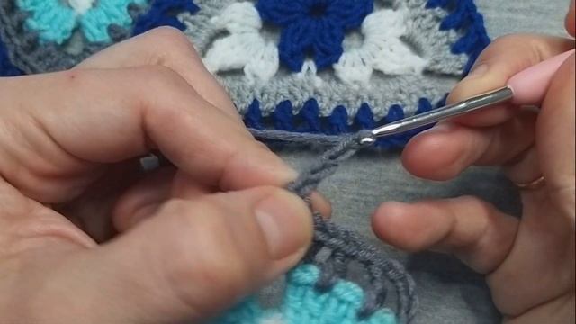 А вот и СИДУШКА из ТРЕУГОЛЬНЫХ МОТИВОВ! КРАСОТА своими руками. смотреть онлайн