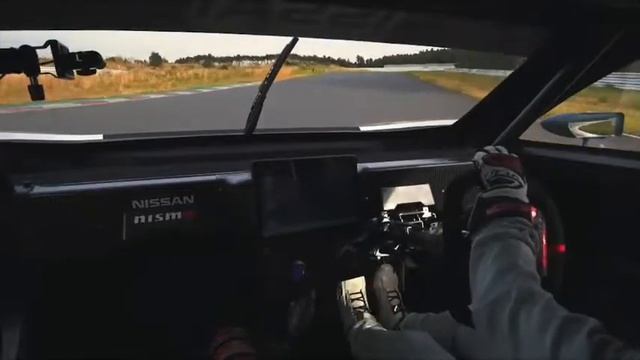 New Nissan LEAF Race Car... With Some Help From NISMO video. смотреть онлайн
