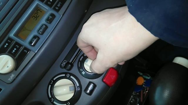 Nissan March K12. Замена резистора печки на Реостат печки Российский ВАЗ2123/2110 смотреть онлайн