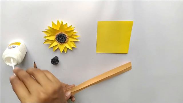How to make Beautiful Sun Flower II Crafts Creation II Paper Crafts II Paper SunFlower making смотреть онлайн