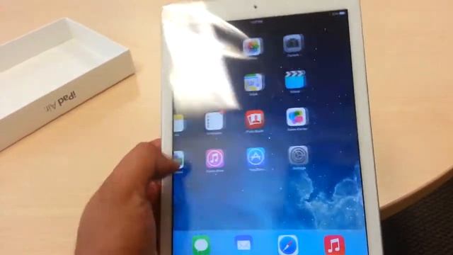 iPad Air - 16GB White Unboxing!! смотреть онлайн