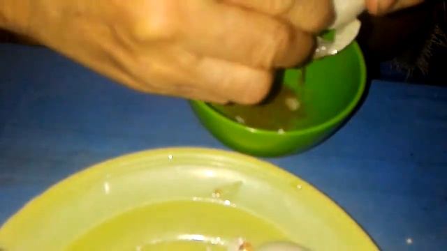 Зародыш утки в Нячанге. Вьетнамский деликатес Trứng vịt lộn смотреть онлайн