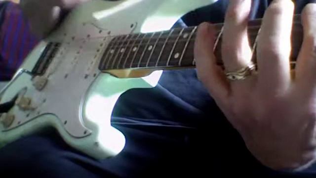 Daphne Blue Strat.mov смотреть онлайн