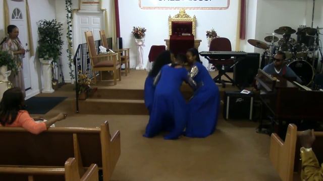 Praise Dance: "Wrapped Up, Tied Up, Tangled Up" By "Ministry In Motion - Greater Love Temple смотреть онлайн