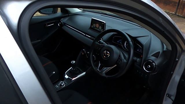 MAZDA 2 1.5 SPORT NAV 5d 89 BHP смотреть онлайн