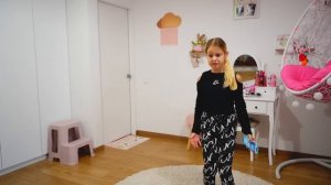 АМЕЛЬКА влюбилась! Первый парень, первые отношения!