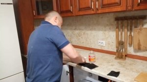 Лайфхак по установке стиральной машины, чтобы не двигалась при отжиме.