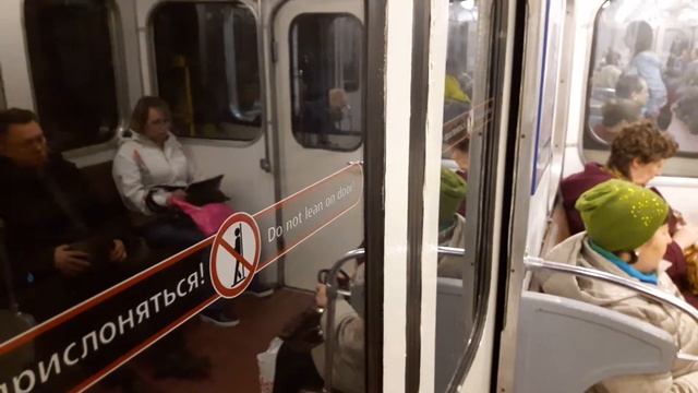 В ВАГОНЕ ПОЕЗДА СЕРИИ Е ДО НАРВСКОЙ смотреть онлайн