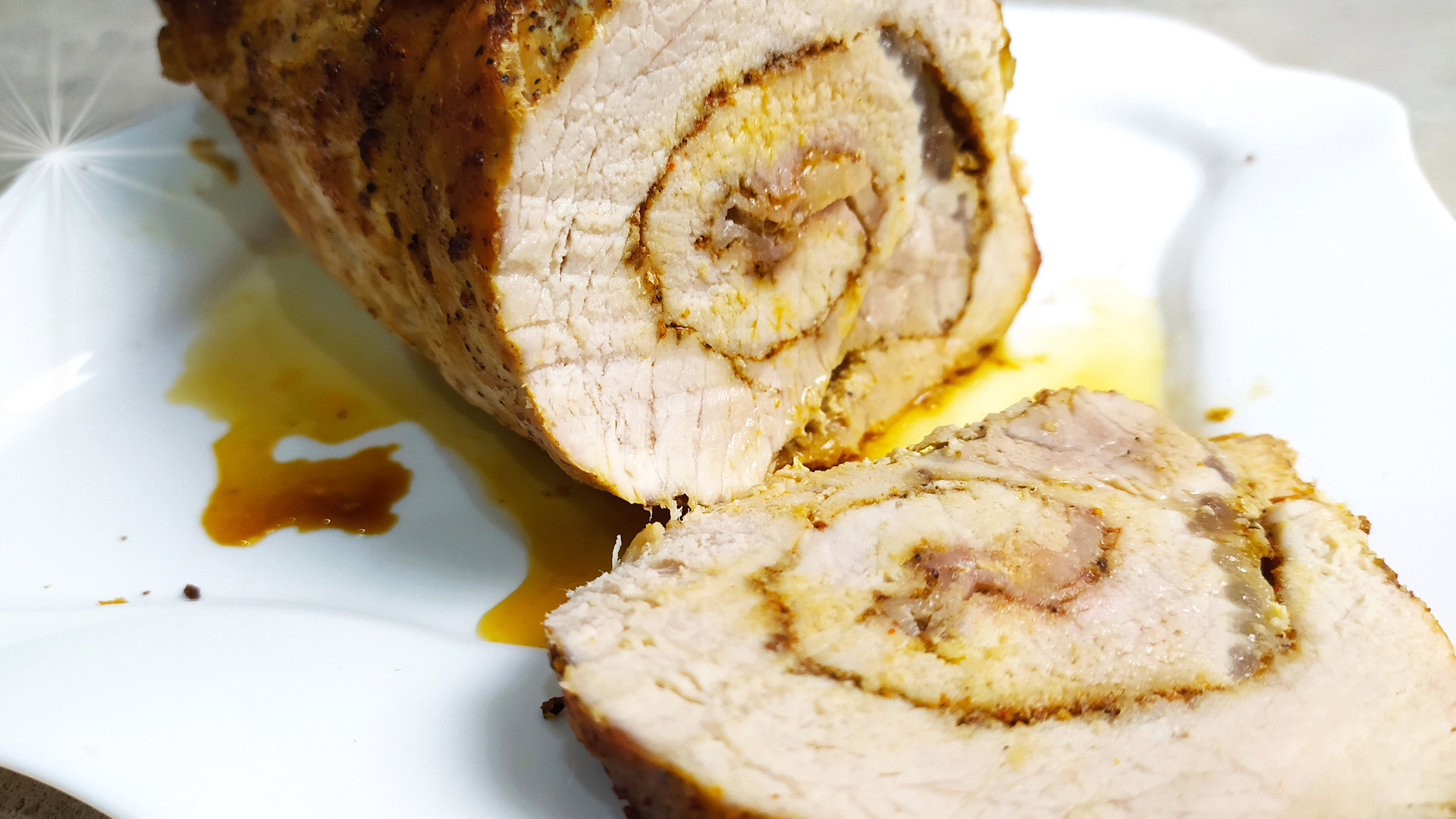 Это мясо можно есть губами! Мясной рулет из свинины в духовке