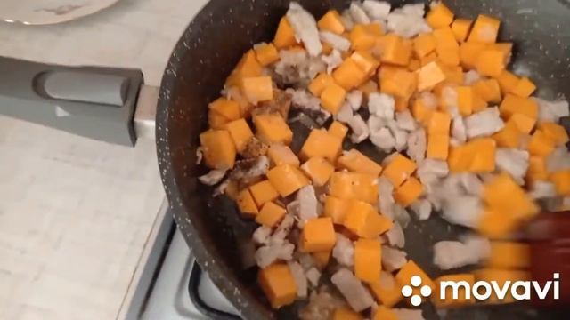 Сочное куриное филе с нежной тыквой в сметанном соусе ? смотреть онлайн