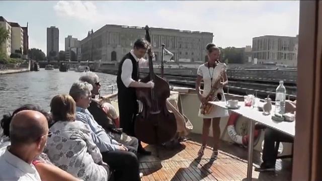 Jazzbrunch Bar Weaver смотреть онлайн