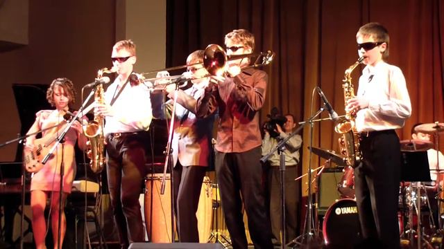 Jazz Band from Rostov-on-Don - Higher Ground (M. Miller). MP4 смотреть онлайн