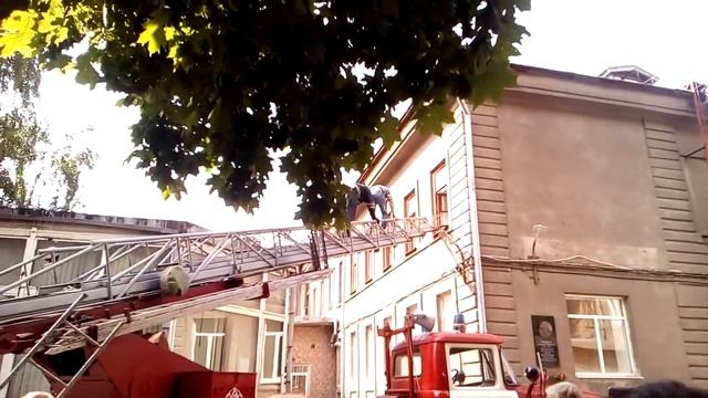 УЧЕБНАЯ ТРЕВОГА В ИНЖЕНЕРНО-ПЕДАГОГИЧЕСКОЙ АКАДЕМИИ - УЧЕНИЯ ГСЧС смотреть онлайн