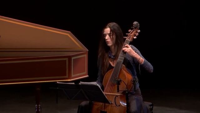 Hille Perl plays Bach: Cello Suite No 5 смотреть онлайн