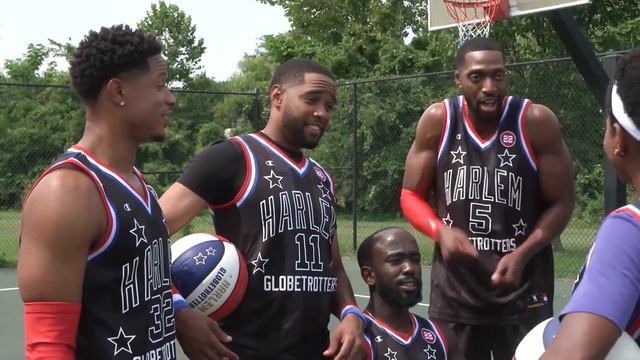 The Harlem Globetrotters Meet The Spelling Bee Champ #playitforward смотреть онлайн