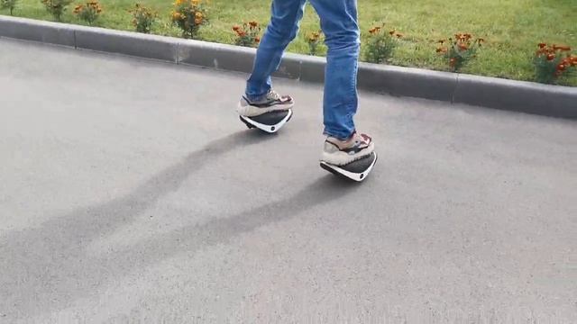 Segway Drift W1 - гиро-тапки, гиро-ролики, два моноколёсика, раздельный гироскутер смотреть онлайн