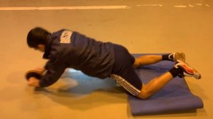 Лучшее упражнение на пресс. Колесо для пресса с ног