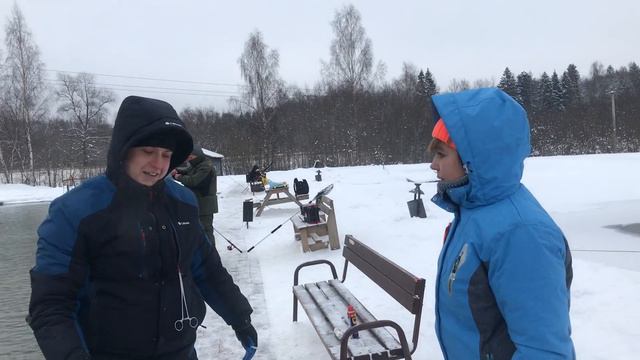 Форель на спиннинг в конце декабря. РК Фишка Петряиха смотреть онлайн
