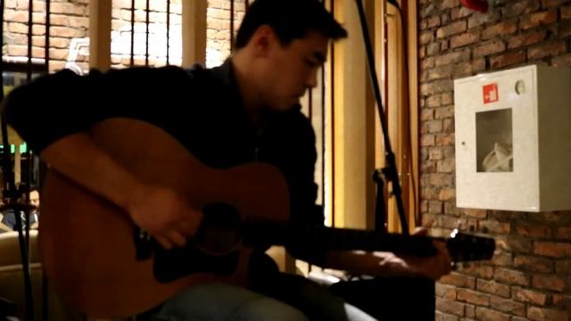 Арсен Сулейменов - cover (boogie tommy emmanuel) Курсы гитары в Астане смотреть онлайн