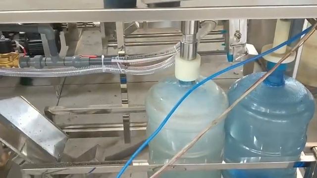 Розлив воды в 19 л бутыли смотреть онлайн