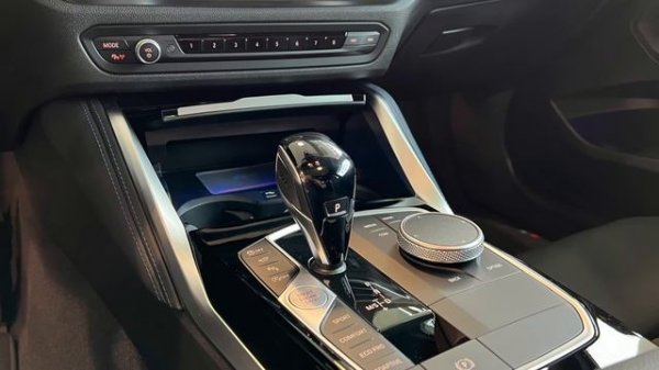 2022 BMW M2 series with M Performance Parts, M240i xDrive (374 hp) - Startup, Sound, Visual Review