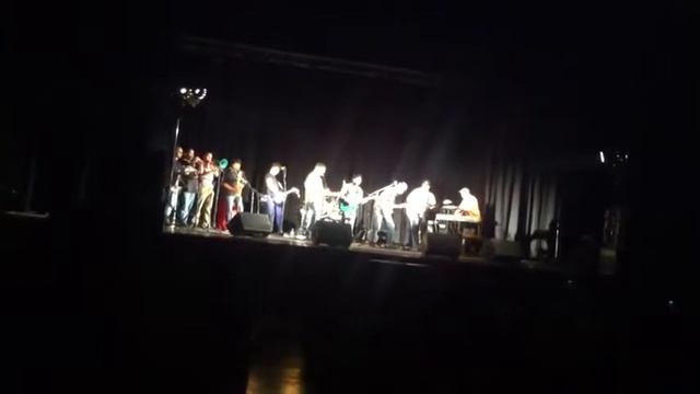 Alone ALTO BLUES en vivo Teatro María Auxiliadora смотреть онлайн