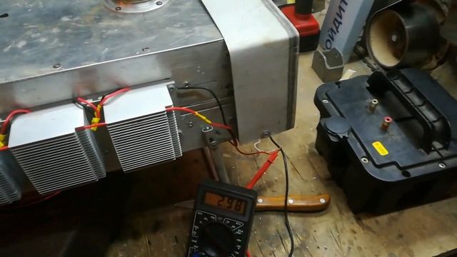 МОЩНЫЙ ТЕПЛООБМЕННИК С ЭЛЕМЕНТАМИ ПЕЛЬТЬЕ В ПАЛАТКУ СВОИМИ РУКАМИ!! ЧАСТЬ - 2. СБОРКА+ ТЕСТ!!! смотреть онлайн