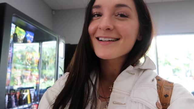I'M TRAVELING TO HAWAII WITH 8 STRANGERS :: WHAT COULD POSSIBLY GO WRONG? смотреть онлайн