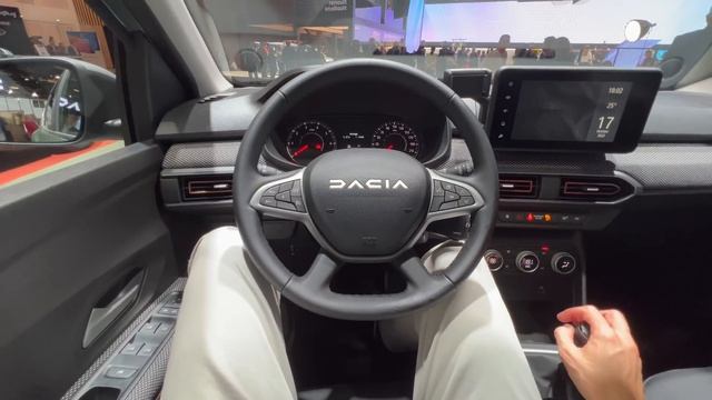 Dacia Sandero Stepway 2023 - FULL Review in 4K | Exterior - Interior (Facelift), Price смотреть онлайн