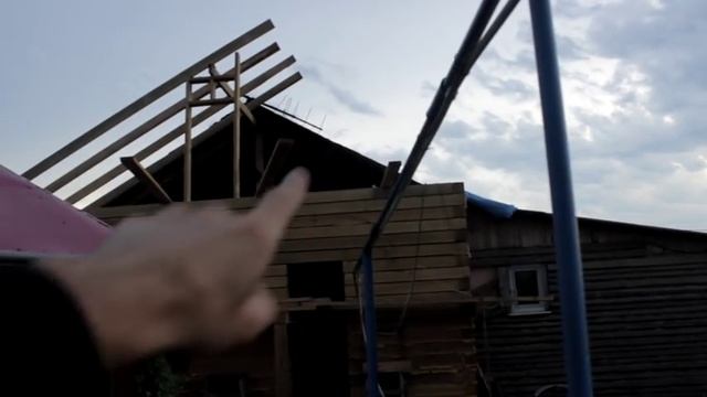 Монтаж стропильной системы крыши (двускатной, мансардной крыши), монтаж пароизоляции. смотреть онлайн