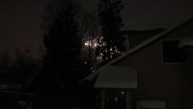 Салют в Новогоднюю ночь ￼ смотреть онлайн