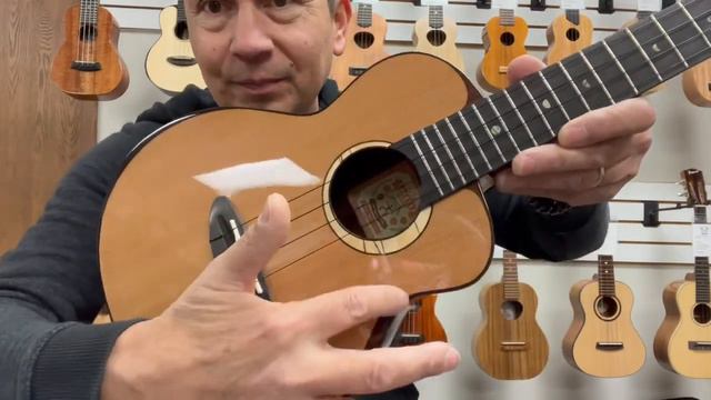 aNueNue UT-214 Cedar Bird Tenor Ukulele Demo/Review at Aloha City Ukes смотреть онлайн